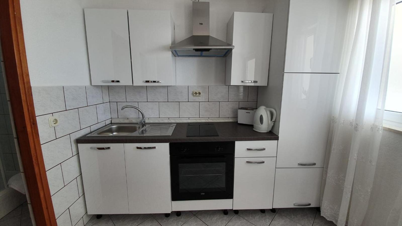 Apartment Franic Sućuraj Habitación foto